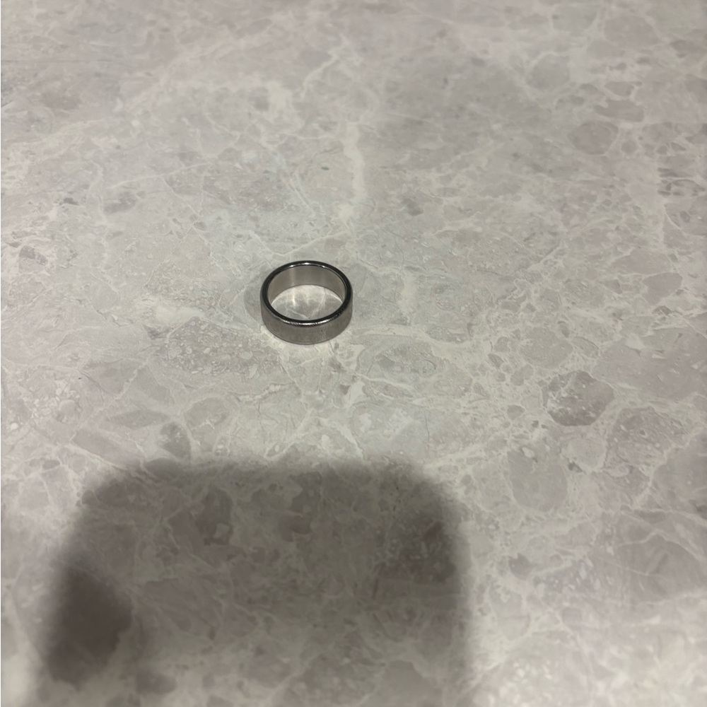 Silver Band Ring - Picture 3 of 3